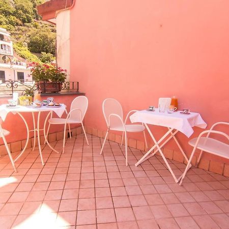 B&B Sotto Un Tetto Cetara Exterior foto